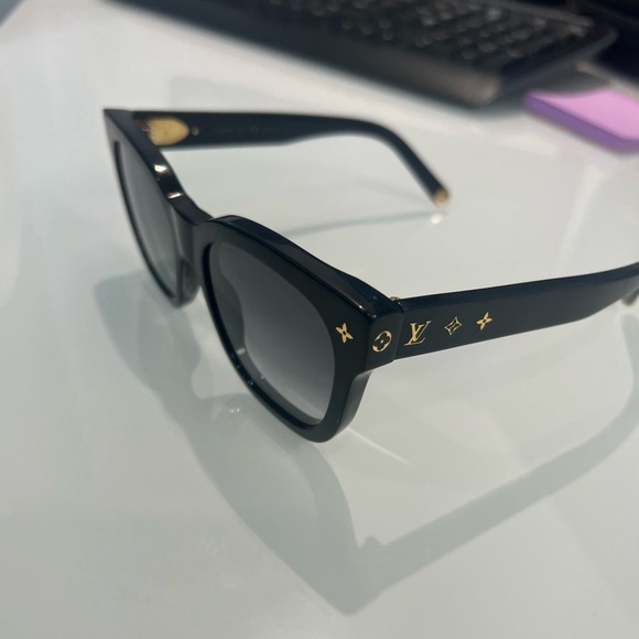 Black Louis Vuttion sunnies - Picture 1 of 4